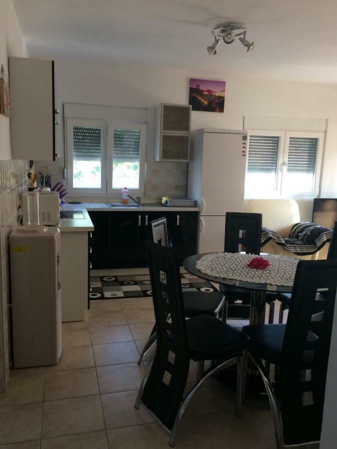 Apartmani Livk Debeljak エクステリア 写真