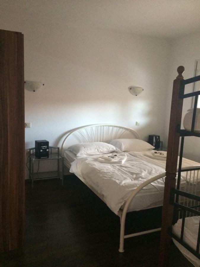 Apartmani Livk Debeljak エクステリア 写真
