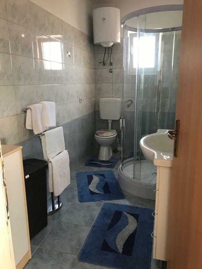 Apartmani Livk Debeljak エクステリア 写真