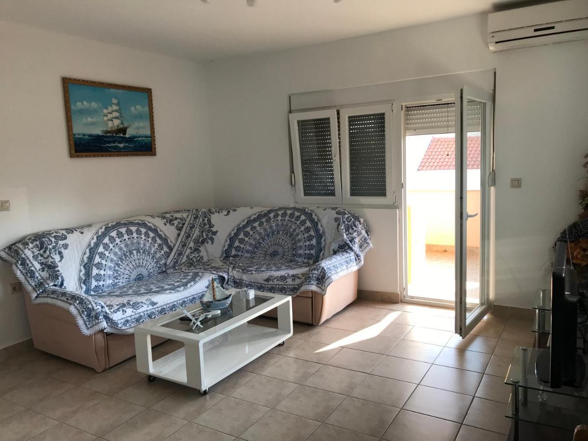 Apartmani Livk Debeljak エクステリア 写真